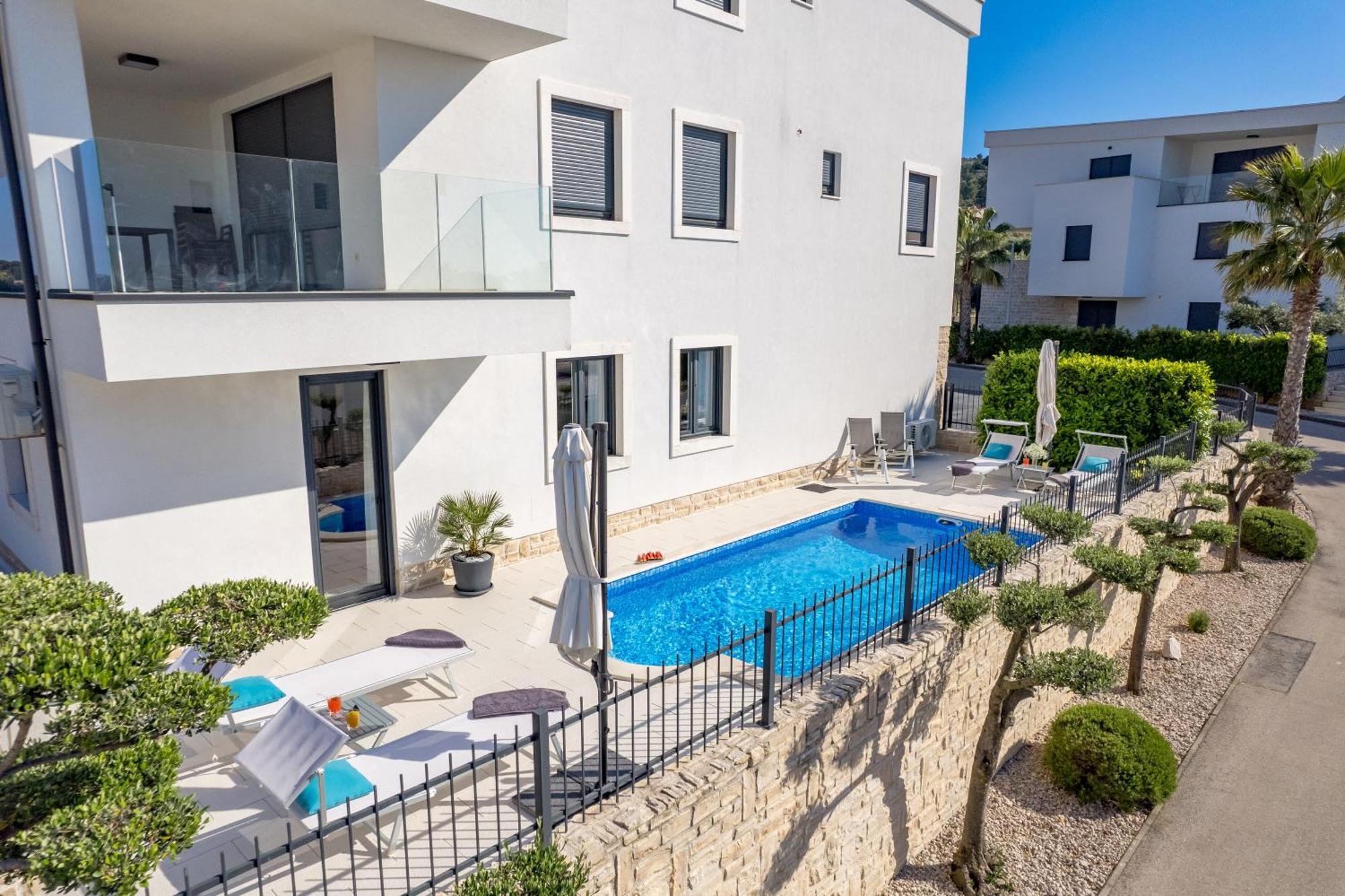 Luxury Apartment Hyperion With Private Pool And Garden Murter Ngoại thất bức ảnh