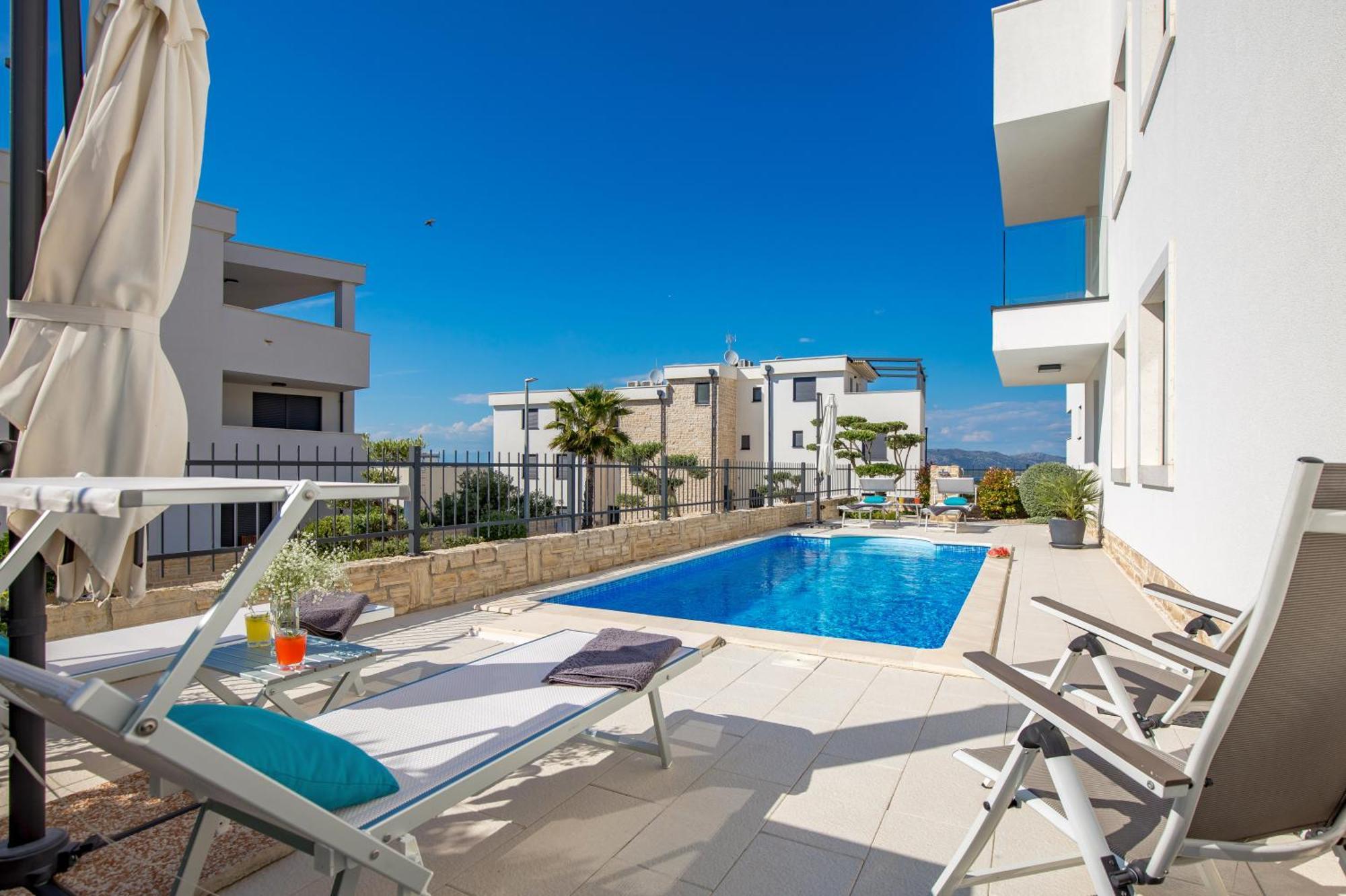 Luxury Apartment Hyperion With Private Pool And Garden Murter Ngoại thất bức ảnh