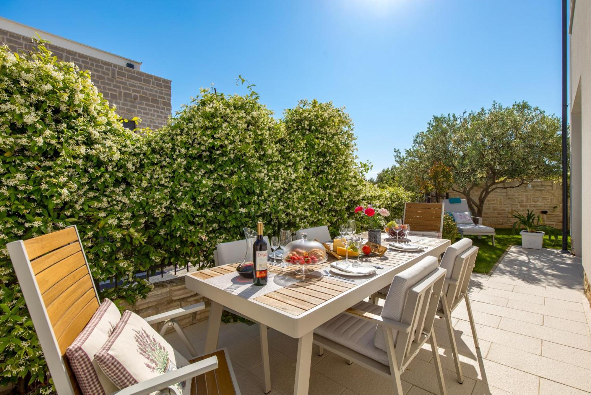 Luxury Apartment Hyperion With Private Pool And Garden Murter Ngoại thất bức ảnh